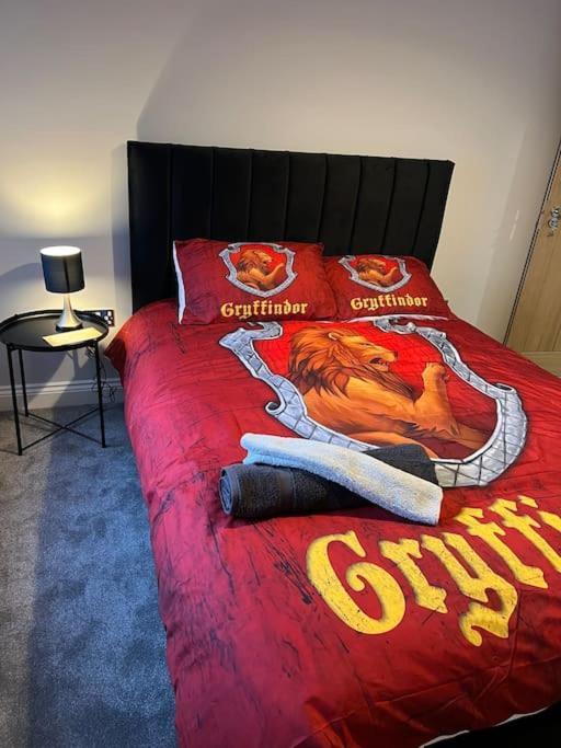 Potters Hideout- 2 Bedroom 2 Bathroom Apartment Watford  Exterior foto