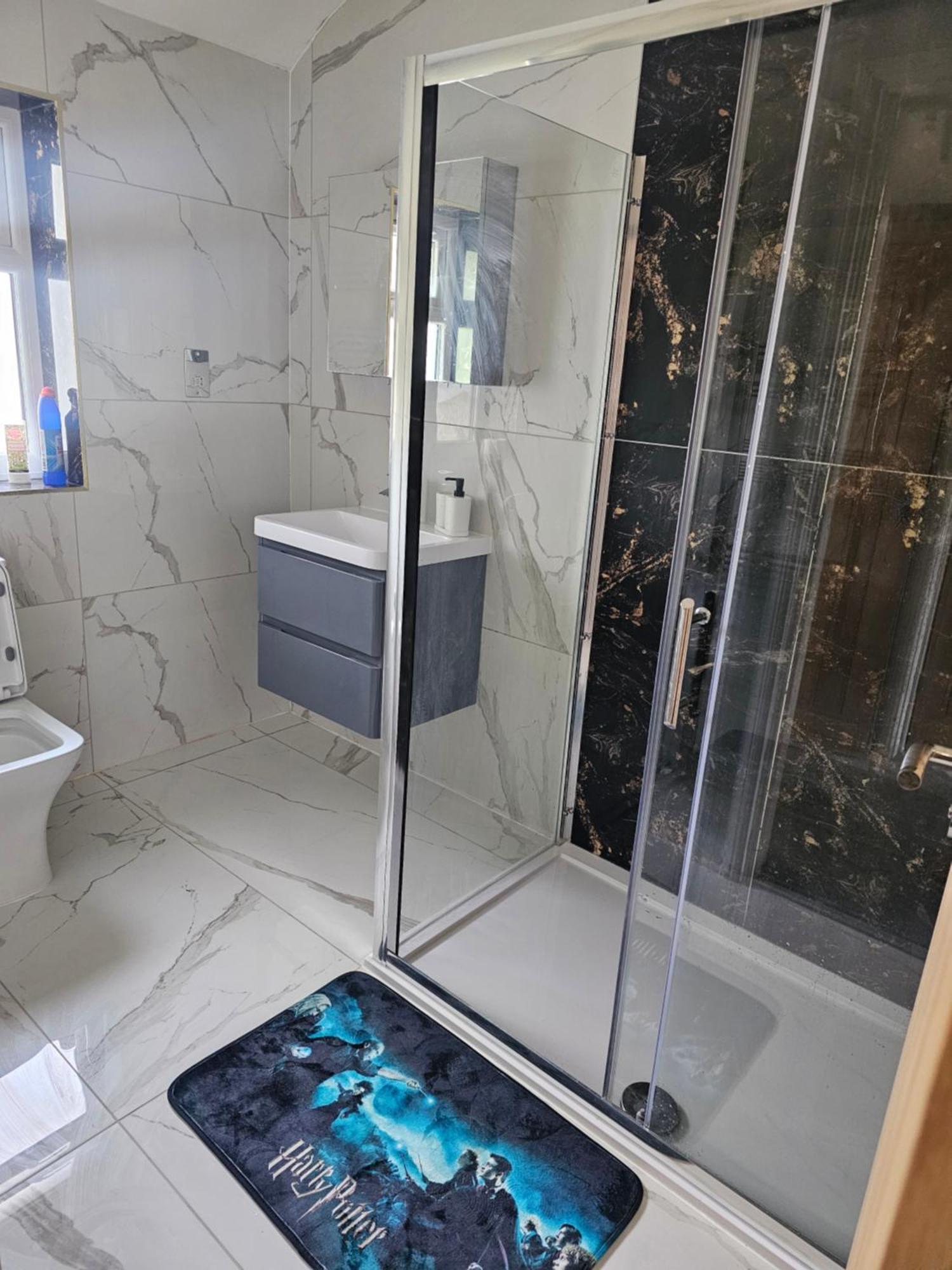 Potters Hideout- 2 Bedroom 2 Bathroom Apartment Watford  Exterior foto
